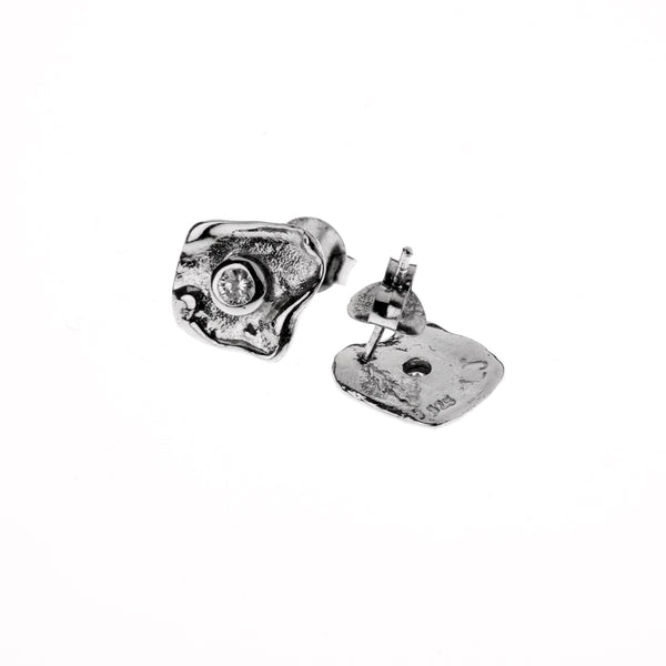 Metal sterling silver earrings with white zirconia stone