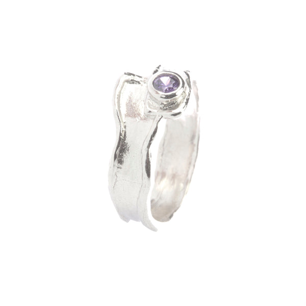 Silver ring with zirconia stone
